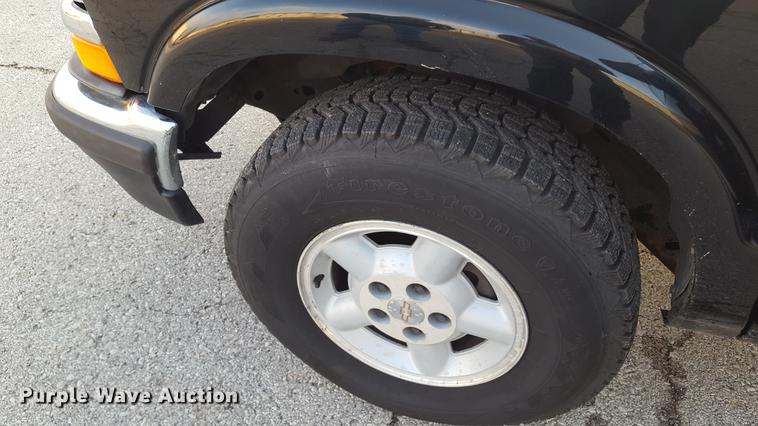 image for item DA8637 2000 Chevrolet Blazer