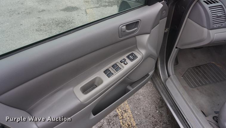 image for item DB0330 2004 Toyota Camry LE