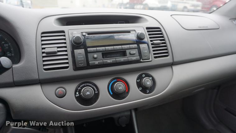 image for item DB0330 2004 Toyota Camry LE