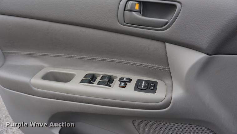 image for item DB0330 2004 Toyota Camry LE