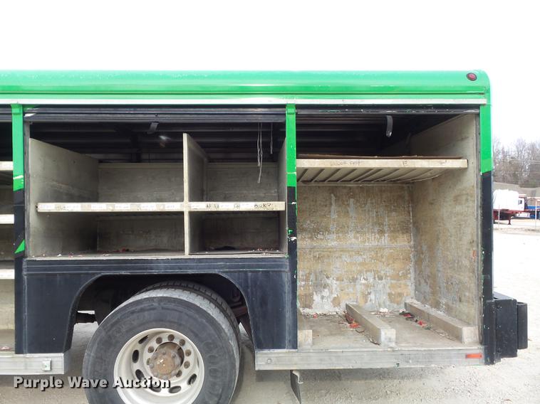 image for item DB6273 2003 Mickey Truck Bodies A0-A side load truck body