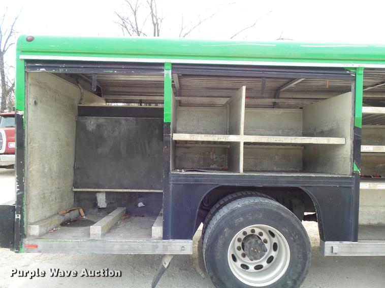 image for item DB6273 2003 Mickey Truck Bodies A0-A side load truck body