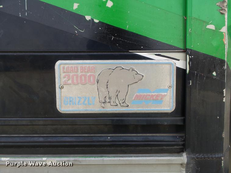 image for item DB6273 2003 Mickey Truck Bodies A0-A side load truck body