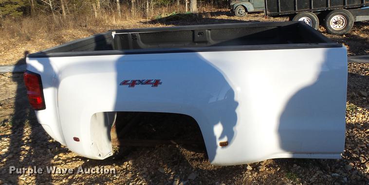 image for item DB9865 2015 Chevrolet truck bed