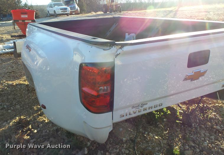 image for item DB9865 2015 Chevrolet truck bed
