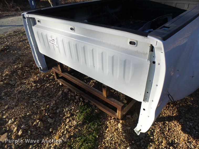 image for item DB9865 2015 Chevrolet truck bed