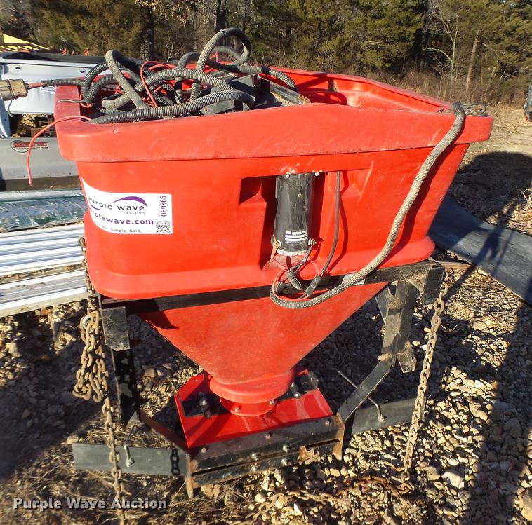 Western spreader in Bland, MO Item DB9866 sold Purple Wave