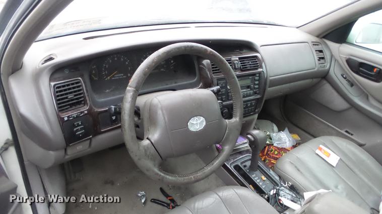 image for item DC0507 1998 Toyota Avalon XL