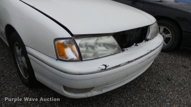 image for item DC0507 1998 Toyota Avalon XL