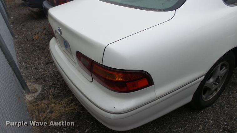 image for item DC0507 1998 Toyota Avalon XL