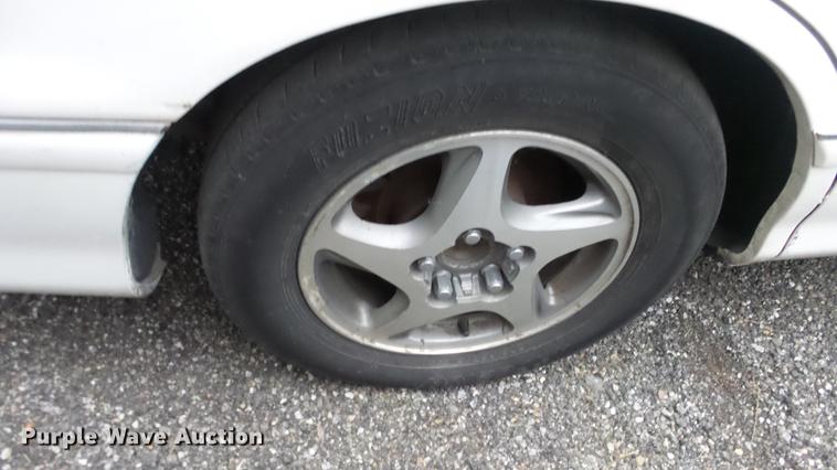 image for item DC0507 1998 Toyota Avalon XL