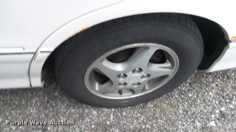 image for item DC0507 1998 Toyota Avalon XL