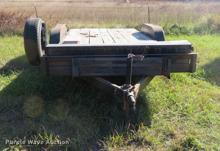 image for item DC0760 1999 L&M flatbed trailer
