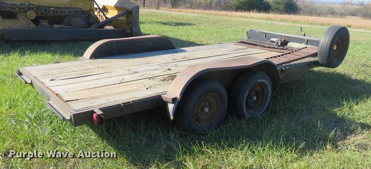 image for item DC0760 1999 L&M flatbed trailer