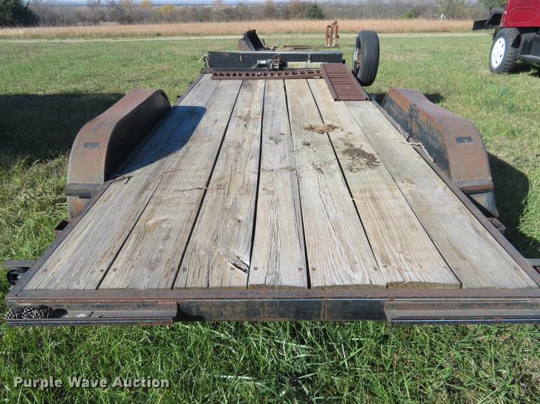 image for item DC0760 1999 L&M flatbed trailer