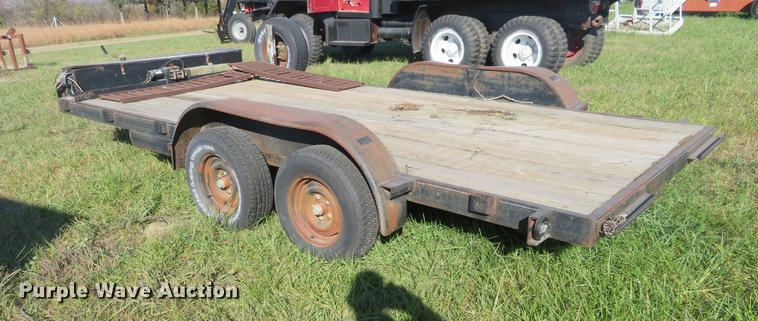 image for item DC0760 1999 L&M flatbed trailer