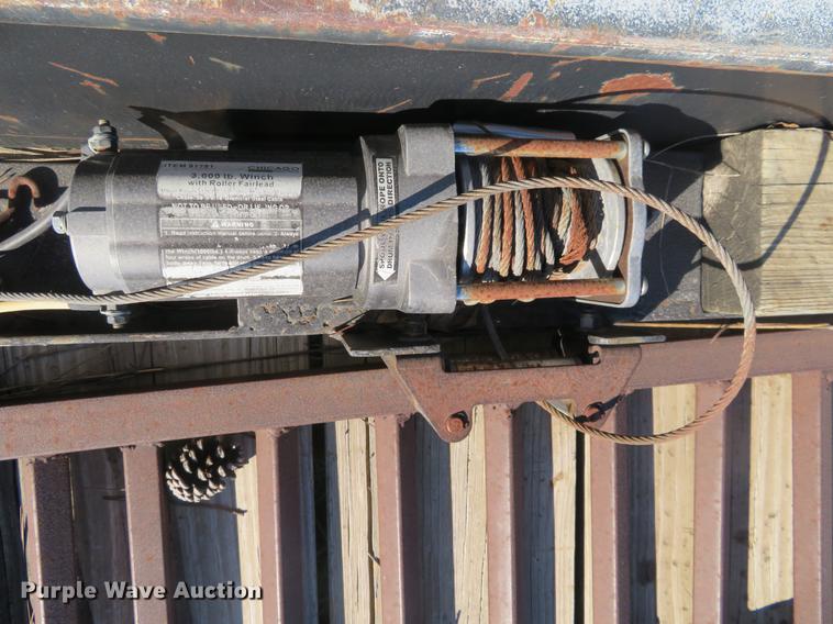 image for item DC0760 1999 L&M flatbed trailer