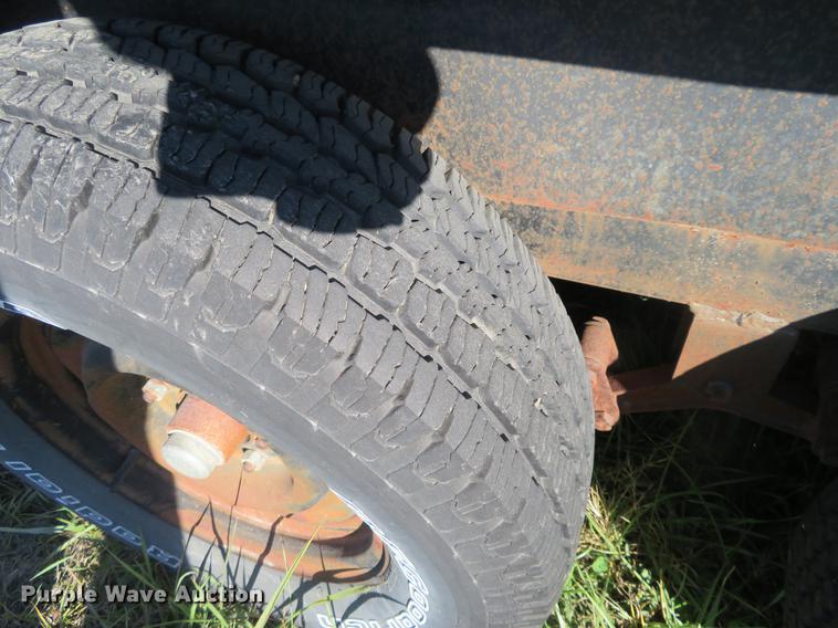 image for item DC0760 1999 L&M flatbed trailer