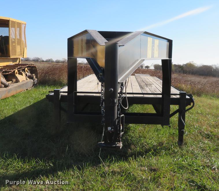 image for item DC0762 2007 Road Boss equipment trailer