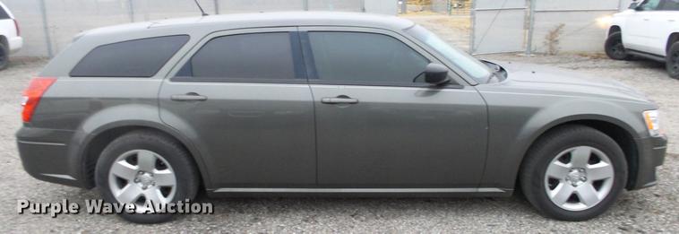 image for item DC1841 2008 Dodge Magnum