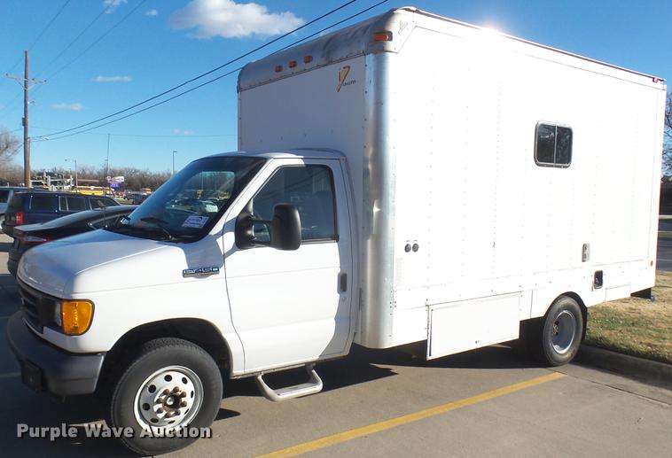 image for item DC1941 2006 Ford Econoline E450 box truck