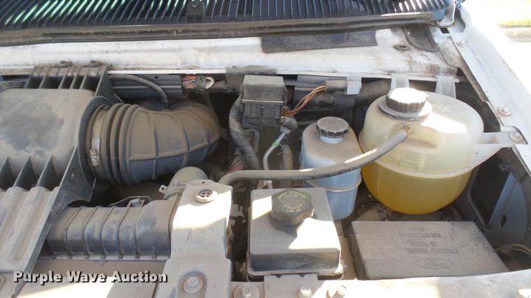image for item DC1941 2006 Ford Econoline E450 box truck