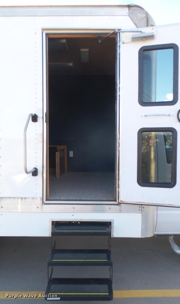 image for item DC1941 2006 Ford Econoline E450 box truck