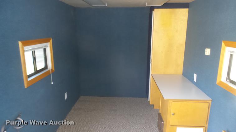 image for item DC1941 2006 Ford Econoline E450 box truck