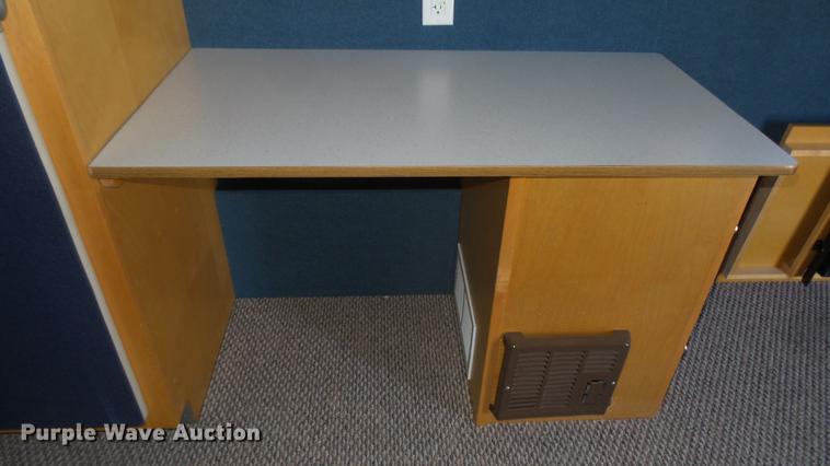 image for item DC1941 2006 Ford Econoline E450 box truck