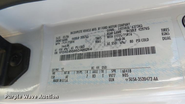 image for item DC1941 2006 Ford Econoline E450 box truck