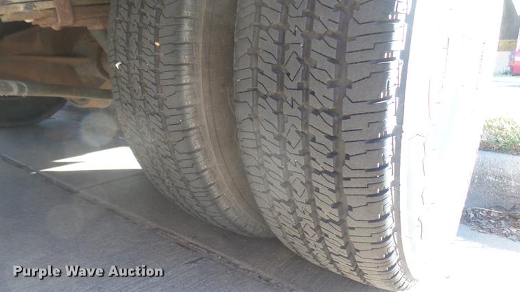 image for item DC1941 2006 Ford Econoline E450 box truck