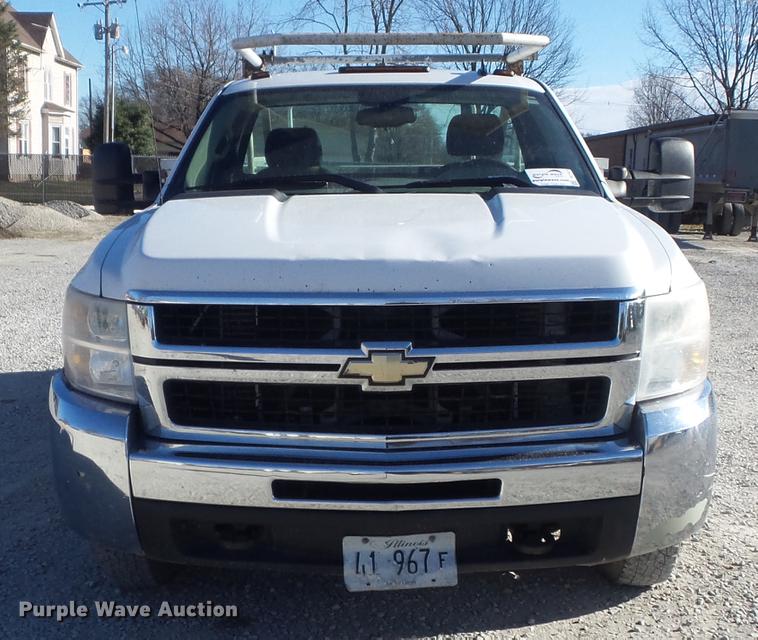 image for item DC7471 2007 Chevrolet 3500HD pickup truck