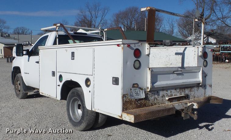 image for item DC7471 2007 Chevrolet 3500HD pickup truck