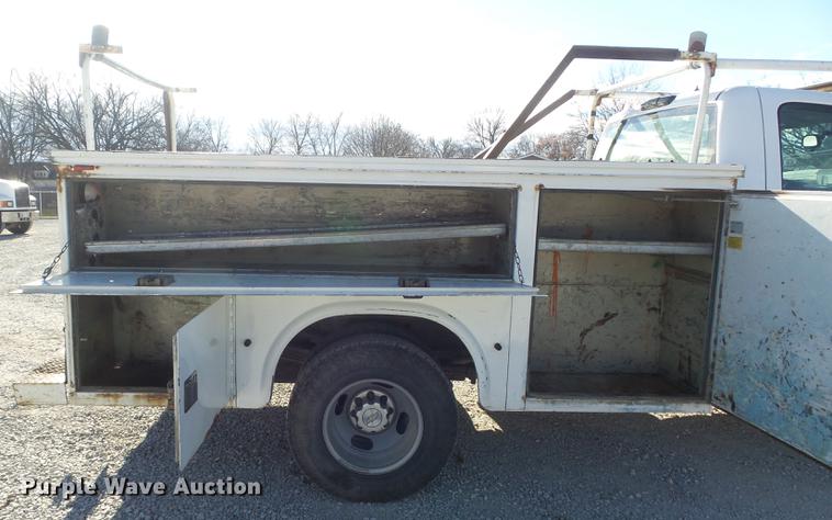 image for item DC7471 2007 Chevrolet 3500HD pickup truck