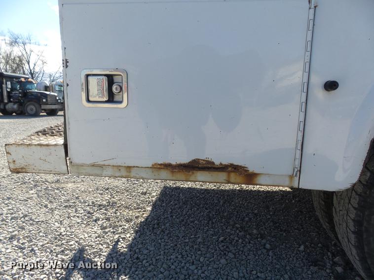 image for item DC7471 2007 Chevrolet 3500HD pickup truck