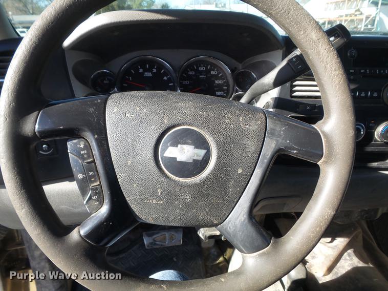 image for item DC7471 2007 Chevrolet 3500HD pickup truck