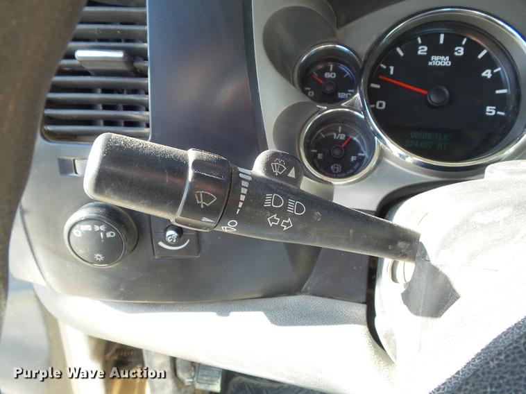 image for item DC7471 2007 Chevrolet 3500HD pickup truck