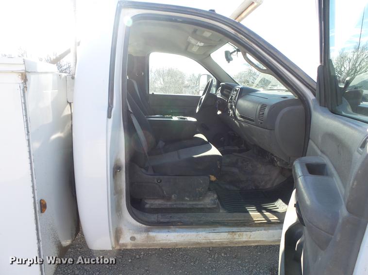 image for item DC7471 2007 Chevrolet 3500HD pickup truck