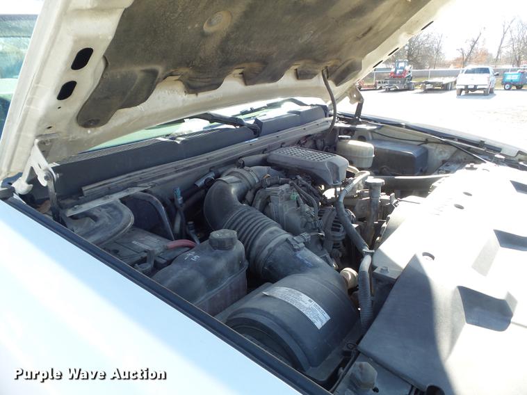 image for item DC7471 2007 Chevrolet 3500HD pickup truck