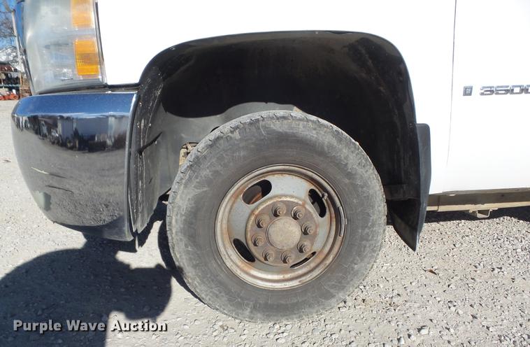 image for item DC7471 2007 Chevrolet 3500HD pickup truck