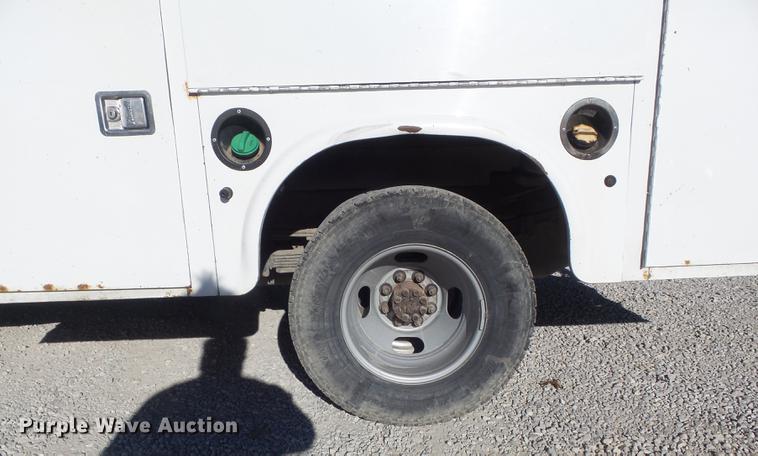 image for item DC7471 2007 Chevrolet 3500HD pickup truck