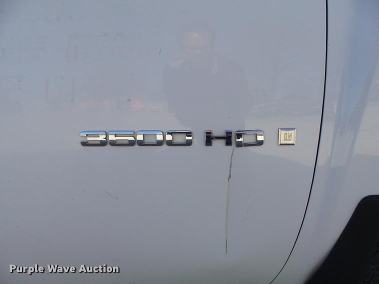 image for item DC7471 2007 Chevrolet 3500HD pickup truck