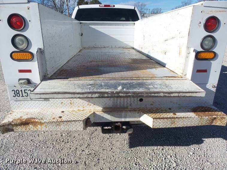 image for item DC7472 2006 Chevrolet Silverado 3500 Ext. Cab pickup truck