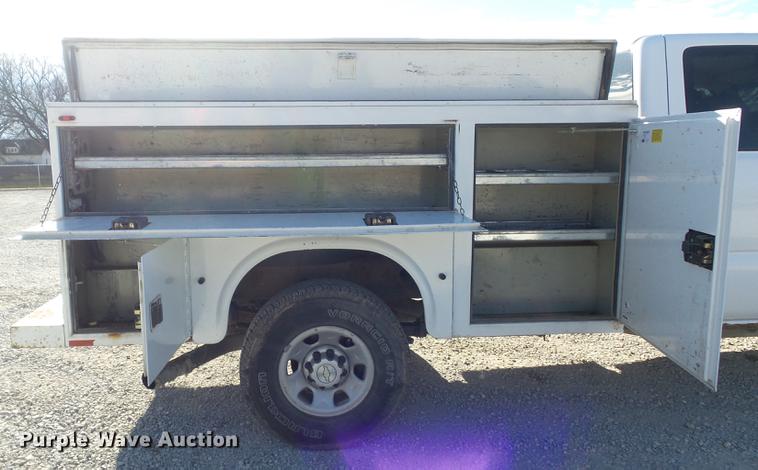 image for item DC7472 2006 Chevrolet Silverado 3500 Ext. Cab pickup truck