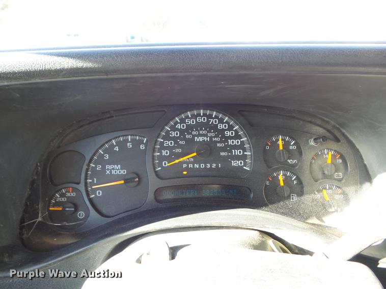 image for item DC7472 2006 Chevrolet Silverado 3500 Ext. Cab pickup truck