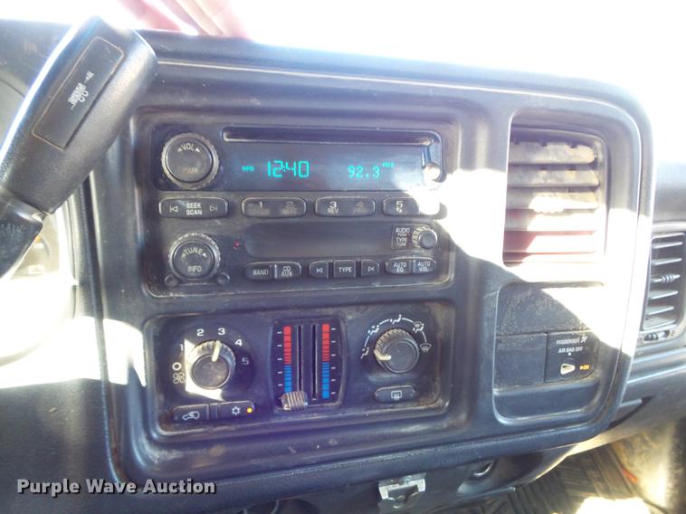 image for item DC7472 2006 Chevrolet Silverado 3500 Ext. Cab pickup truck