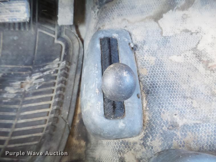 image for item DC7472 2006 Chevrolet Silverado 3500 Ext. Cab pickup truck