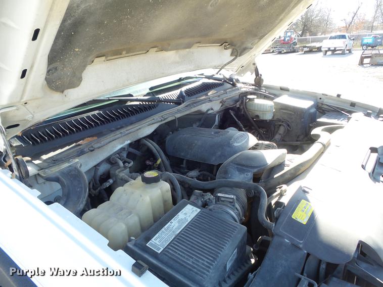 image for item DC7472 2006 Chevrolet Silverado 3500 Ext. Cab pickup truck