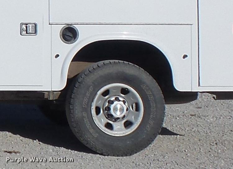 image for item DC7472 2006 Chevrolet Silverado 3500 Ext. Cab pickup truck