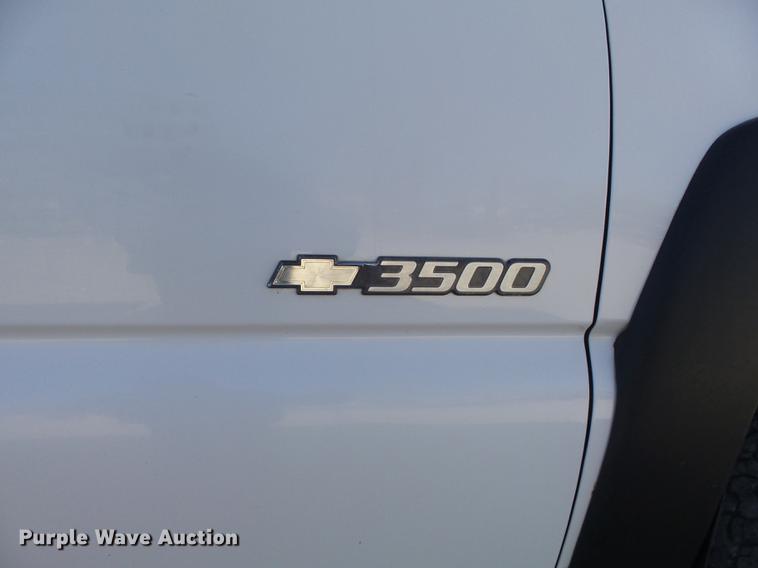 image for item DC7472 2006 Chevrolet Silverado 3500 Ext. Cab pickup truck